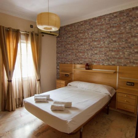 Rentalsevilla Centrico Apartamento Junto Al Guadalquivir Con Parking Coche Mediano Exterior photo